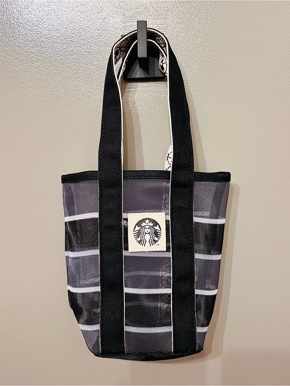 Starbucks Taiwan mesh togo cup drink bag- Black stripes